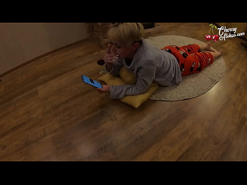 ❤️ Traks Blondīne sūc milzīgu locekli sūc un lēkā uz tā - anālais sekss Kaltais porno pie mums ❌️